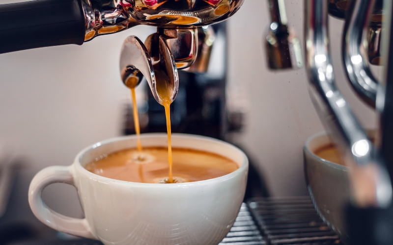 Nước rò rỉ từ cụm pha